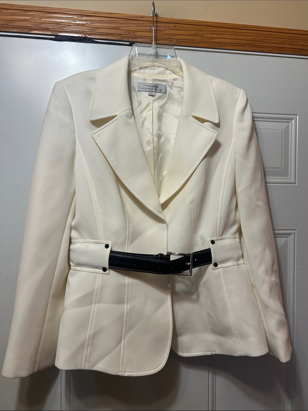 Tahari Blazer 12